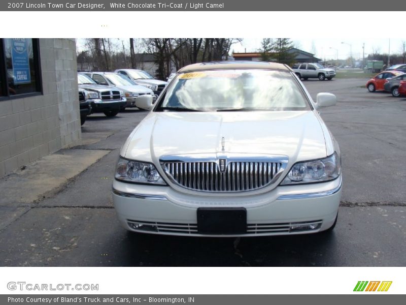 White Chocolate Tri-Coat / Light Camel 2007 Lincoln Town Car Designer