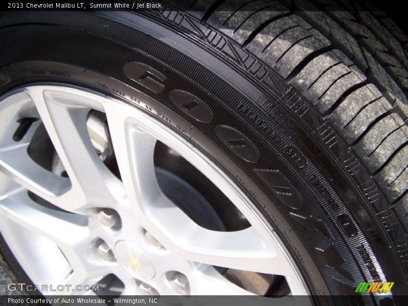 Summit White / Jet Black 2013 Chevrolet Malibu LT