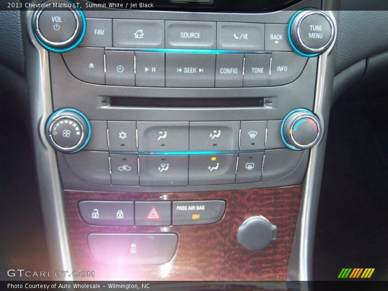 Summit White / Jet Black 2013 Chevrolet Malibu LT