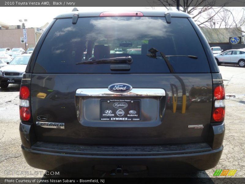 Black / Ivory 2010 Toyota Venza AWD