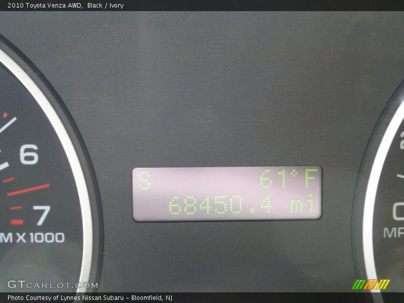 Black / Ivory 2010 Toyota Venza AWD