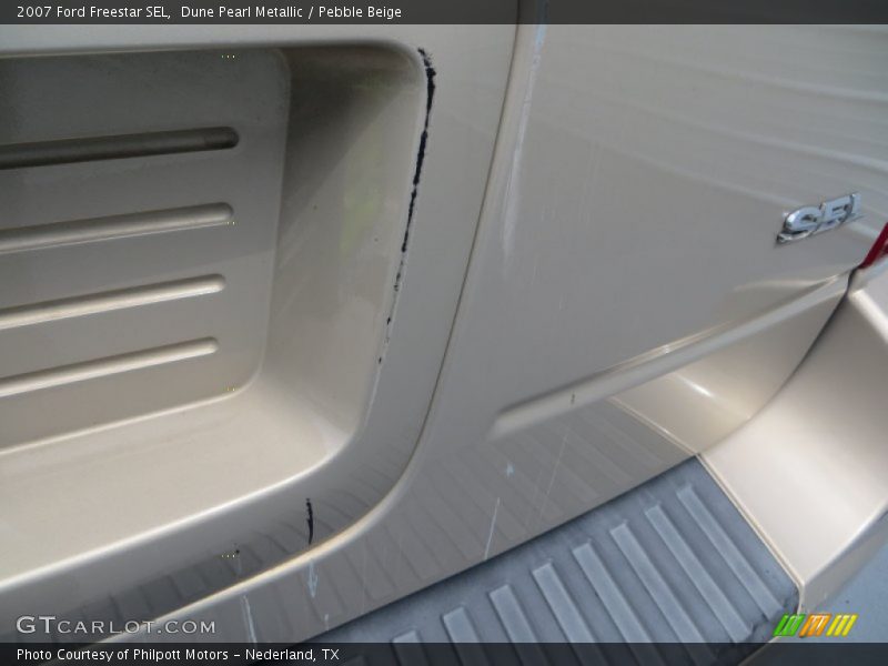 Dune Pearl Metallic / Pebble Beige 2007 Ford Freestar SEL