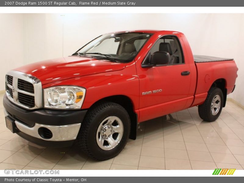 Front 3/4 View of 2007 Ram 1500 ST Regular Cab