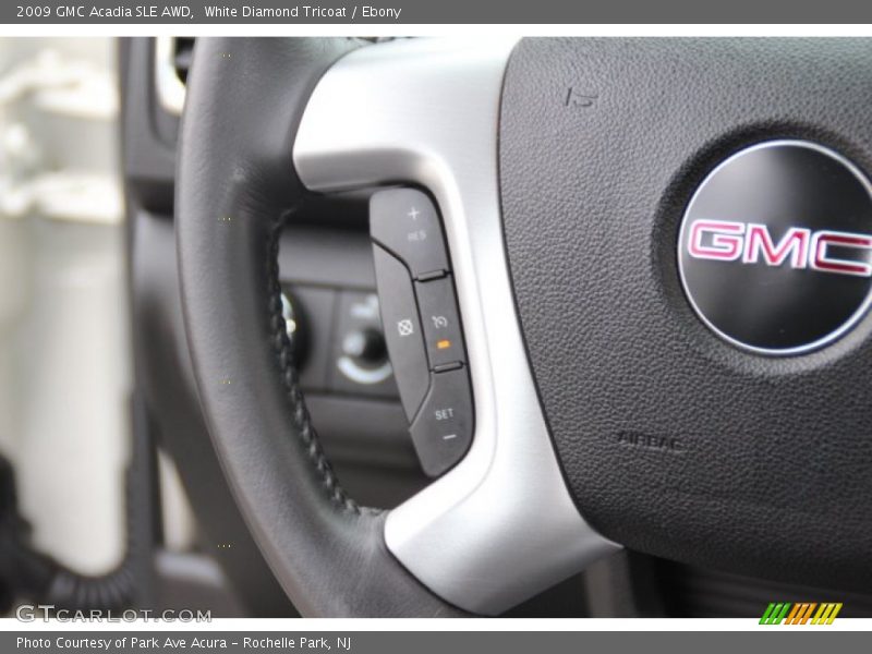 White Diamond Tricoat / Ebony 2009 GMC Acadia SLE AWD