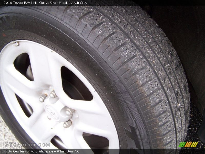 Classic Silver Metallic / Ash Gray 2010 Toyota RAV4 I4