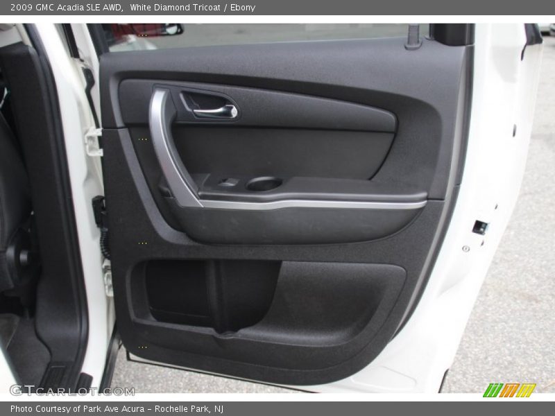 White Diamond Tricoat / Ebony 2009 GMC Acadia SLE AWD