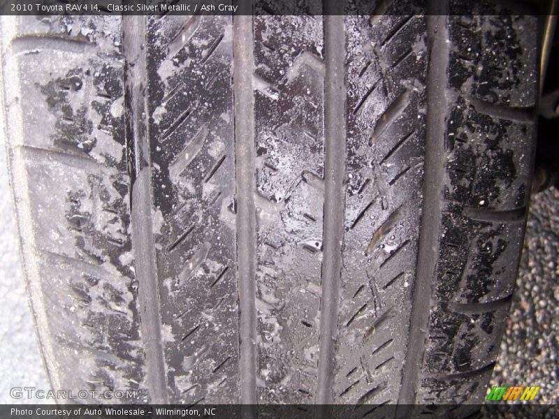 Classic Silver Metallic / Ash Gray 2010 Toyota RAV4 I4