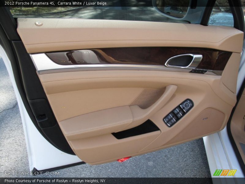 Door Panel of 2012 Panamera 4S