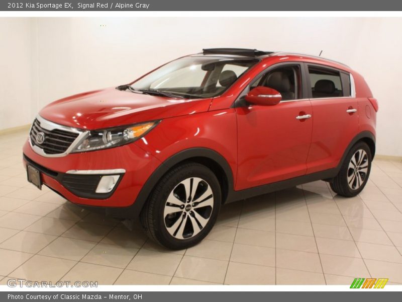 Front 3/4 View of 2012 Sportage EX