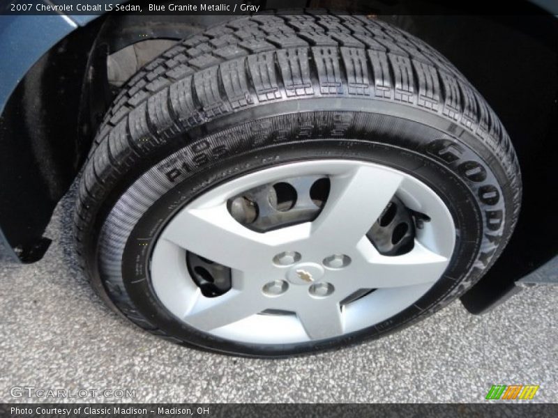 Blue Granite Metallic / Gray 2007 Chevrolet Cobalt LS Sedan