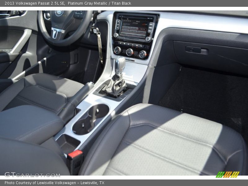 Platinum Gray Metallic / Titan Black 2013 Volkswagen Passat 2.5L SE