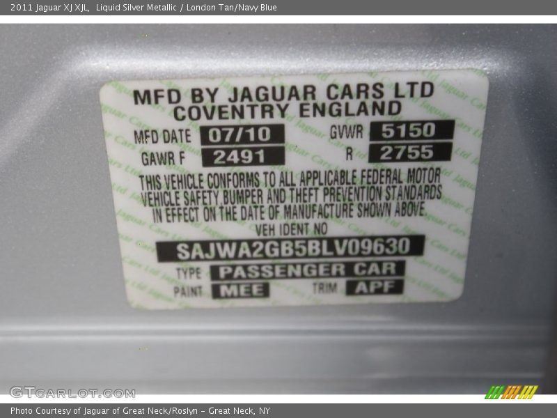 Liquid Silver Metallic / London Tan/Navy Blue 2011 Jaguar XJ XJL