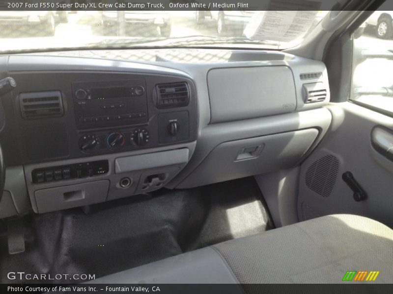 Oxford White / Medium Flint 2007 Ford F550 Super Duty XL Crew Cab Dump Truck
