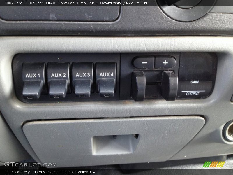 Oxford White / Medium Flint 2007 Ford F550 Super Duty XL Crew Cab Dump Truck