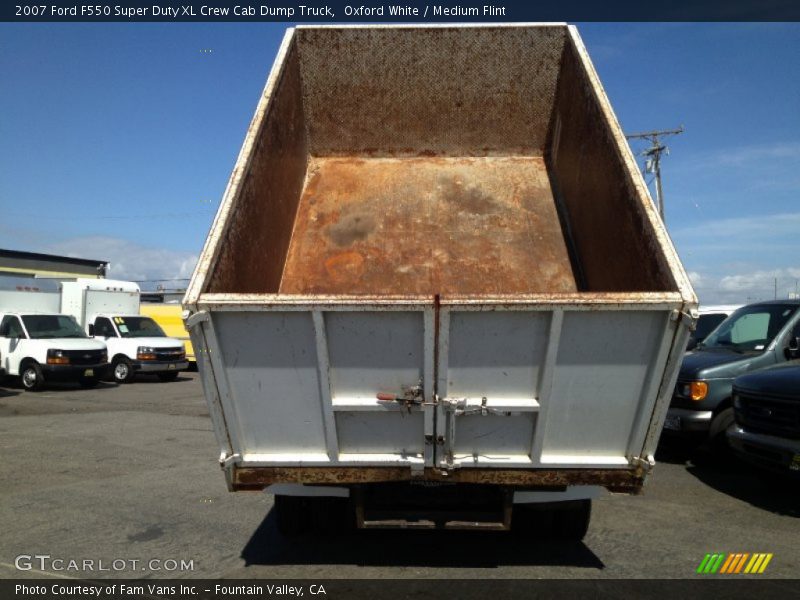 Oxford White / Medium Flint 2007 Ford F550 Super Duty XL Crew Cab Dump Truck