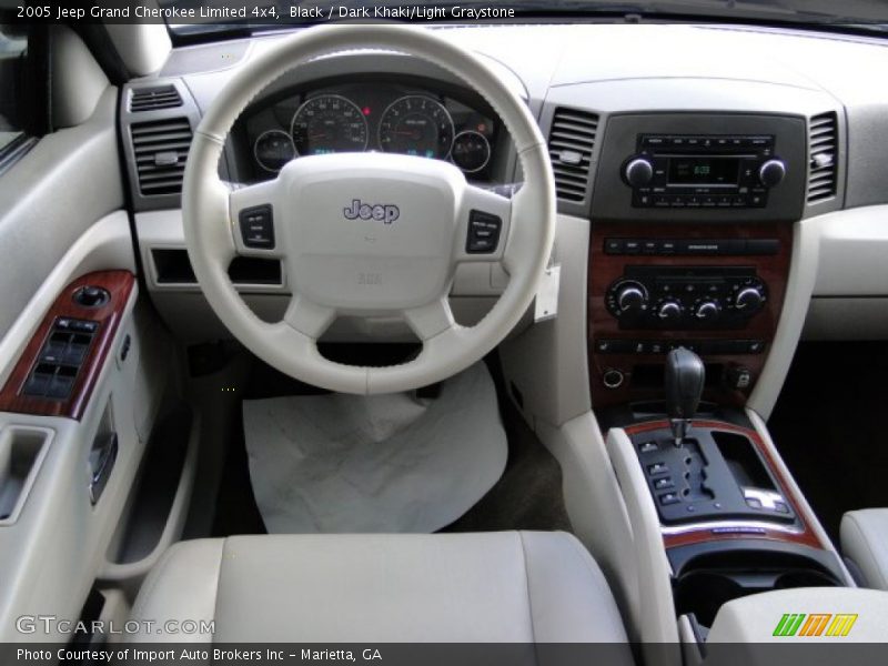 Black / Dark Khaki/Light Graystone 2005 Jeep Grand Cherokee Limited 4x4