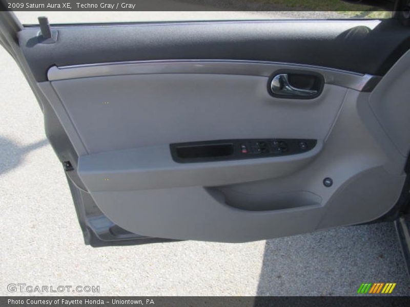 Techno Gray / Gray 2009 Saturn Aura XE