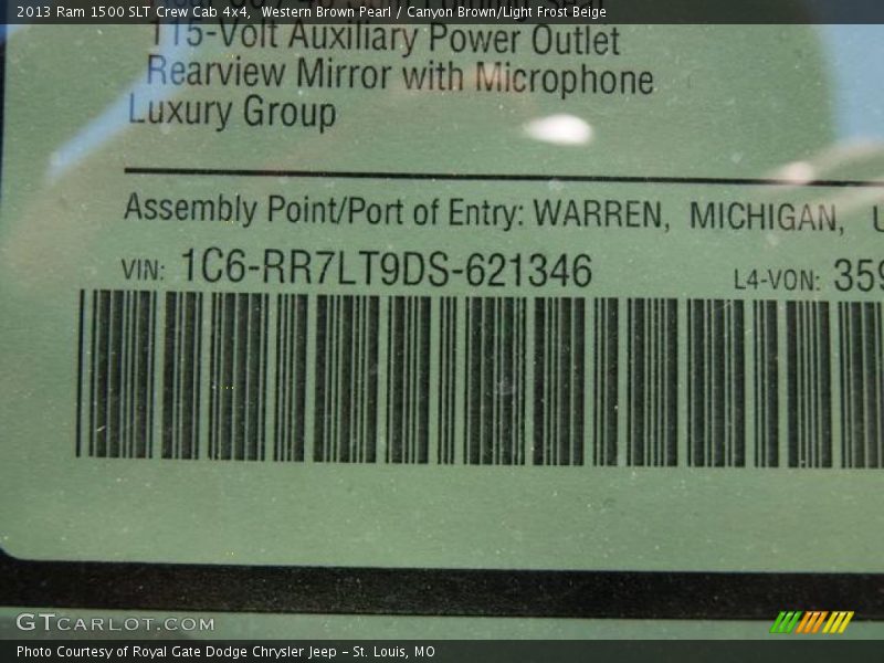 Western Brown Pearl / Canyon Brown/Light Frost Beige 2013 Ram 1500 SLT Crew Cab 4x4