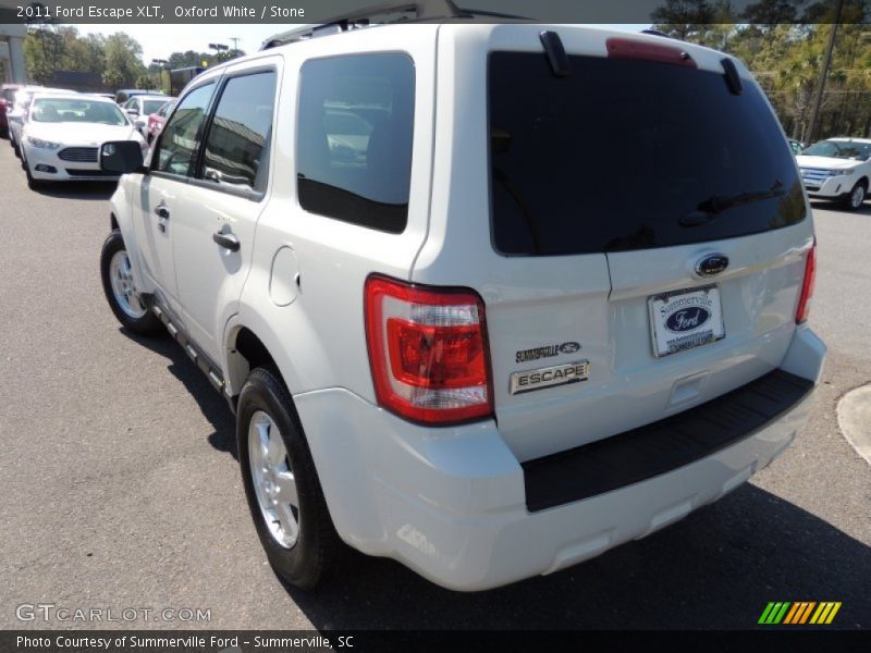 Oxford White / Stone 2011 Ford Escape XLT