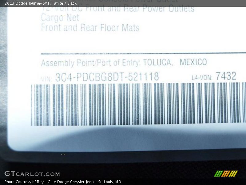 White / Black 2013 Dodge Journey SXT