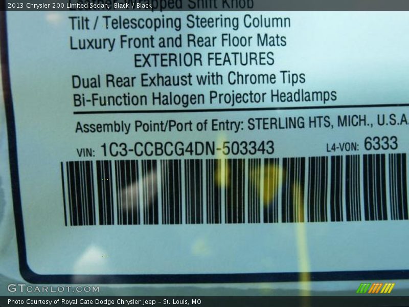 Black / Black 2013 Chrysler 200 Limited Sedan