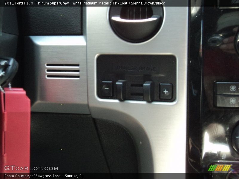 White Platinum Metallic Tri-Coat / Sienna Brown/Black 2011 Ford F150 Platinum SuperCrew