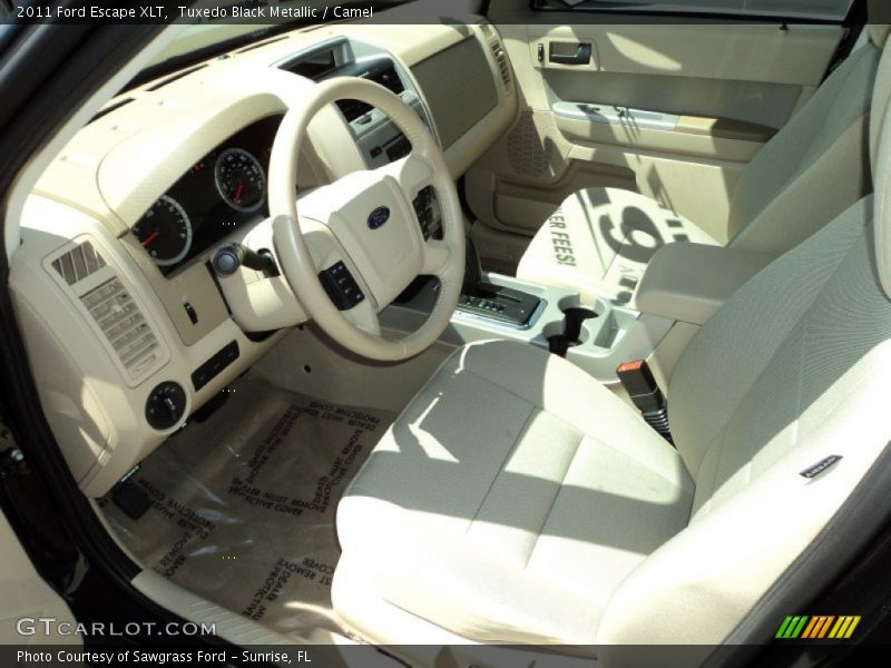 Tuxedo Black Metallic / Camel 2011 Ford Escape XLT