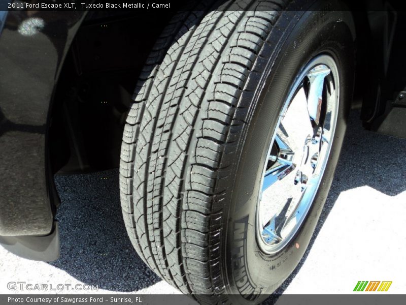 Tuxedo Black Metallic / Camel 2011 Ford Escape XLT