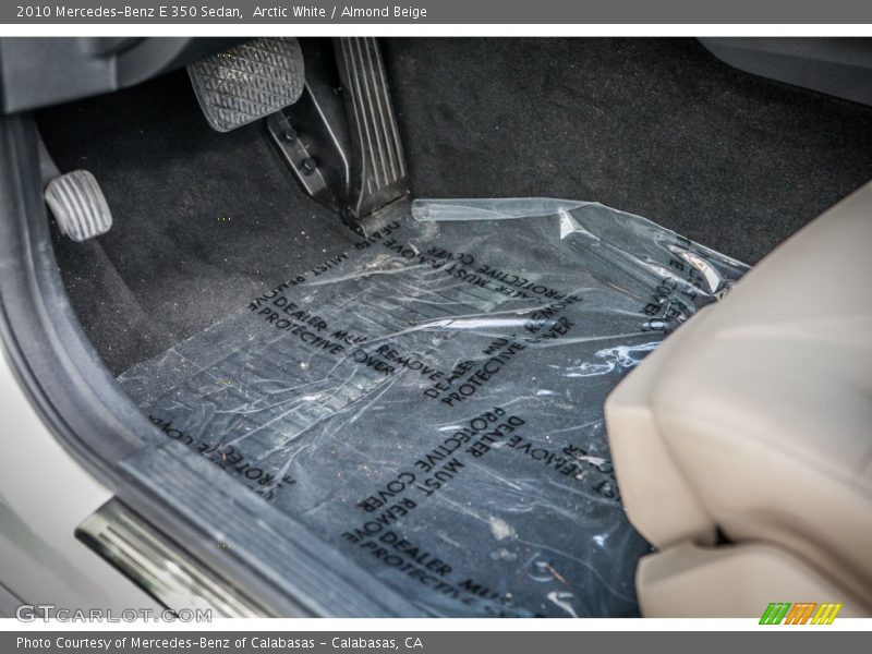 Arctic White / Almond Beige 2010 Mercedes-Benz E 350 Sedan