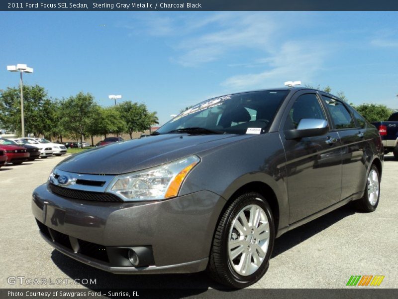 Front 3/4 View of 2011 Focus SEL Sedan