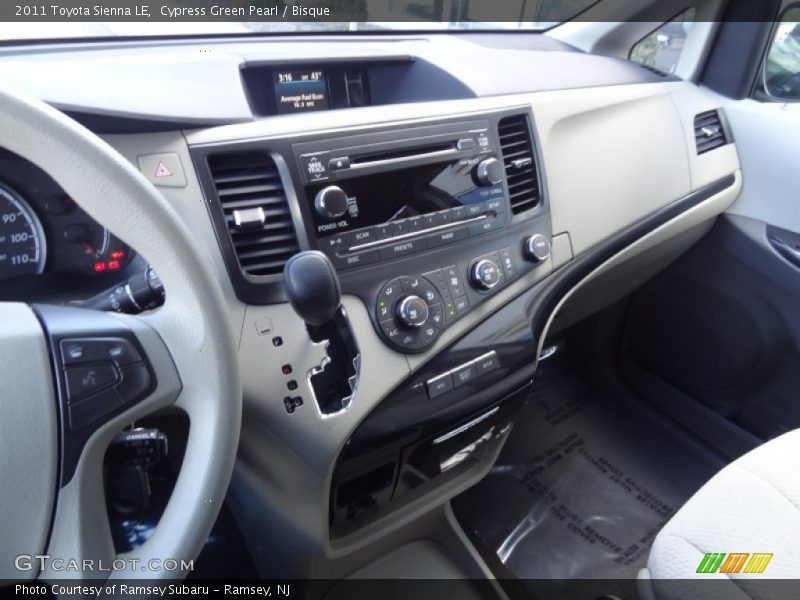 Controls of 2011 Sienna LE