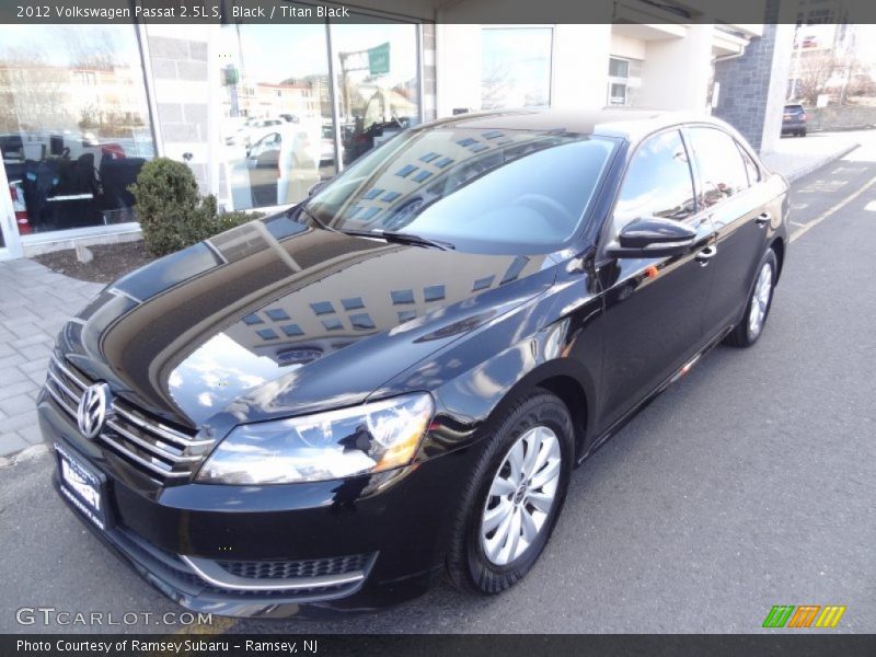 Black / Titan Black 2012 Volkswagen Passat 2.5L S