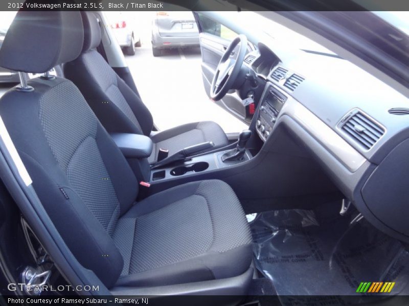 Black / Titan Black 2012 Volkswagen Passat 2.5L S
