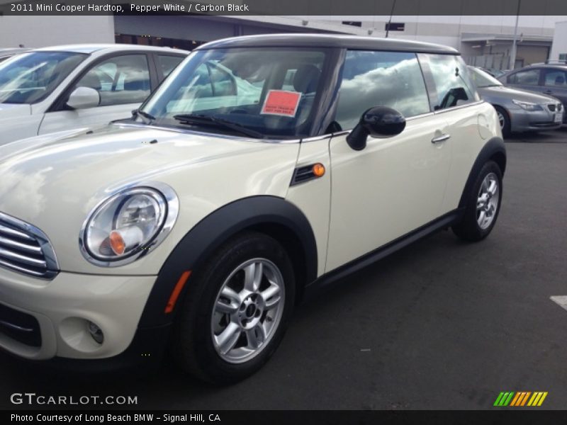Pepper White / Carbon Black 2011 Mini Cooper Hardtop