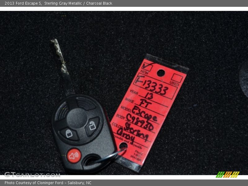 Sterling Gray Metallic / Charcoal Black 2013 Ford Escape S
