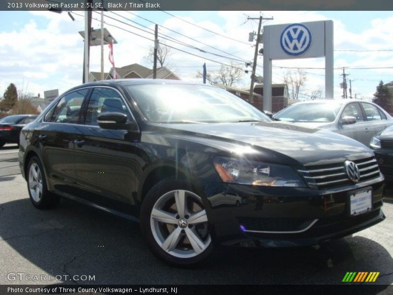 Black / Titan Black 2013 Volkswagen Passat 2.5L SE