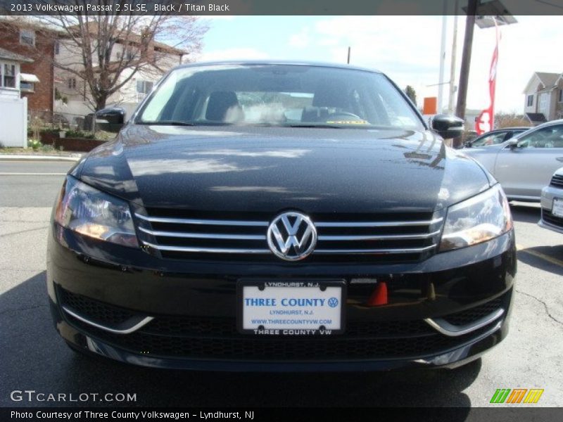 Black / Titan Black 2013 Volkswagen Passat 2.5L SE