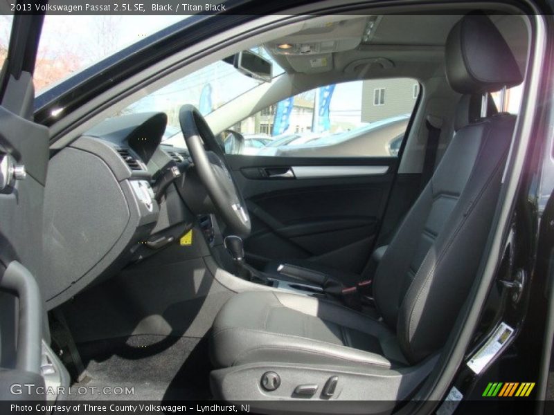 Black / Titan Black 2013 Volkswagen Passat 2.5L SE