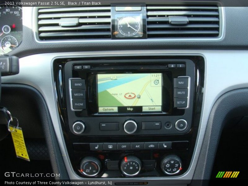 Black / Titan Black 2013 Volkswagen Passat 2.5L SE
