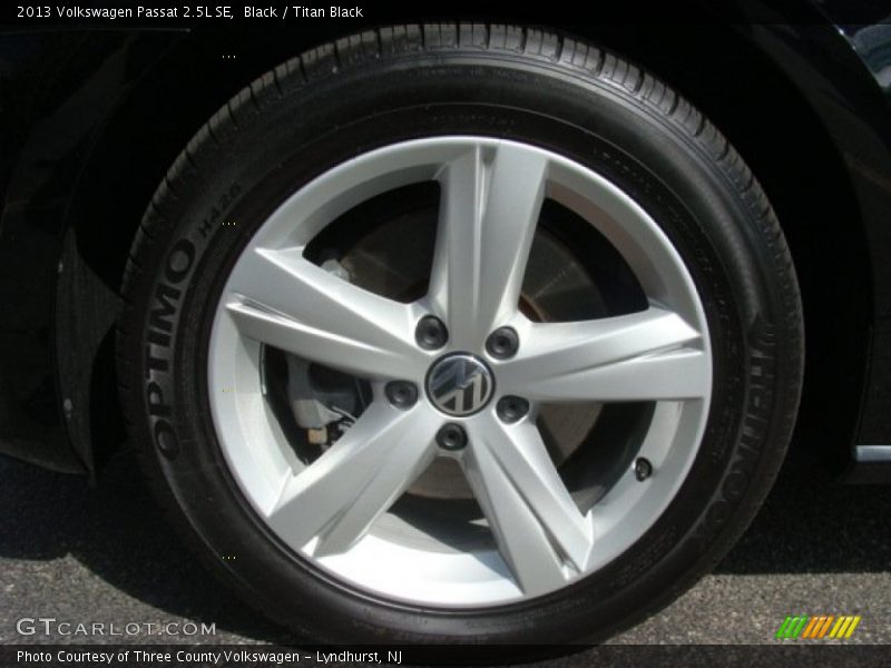 Black / Titan Black 2013 Volkswagen Passat 2.5L SE