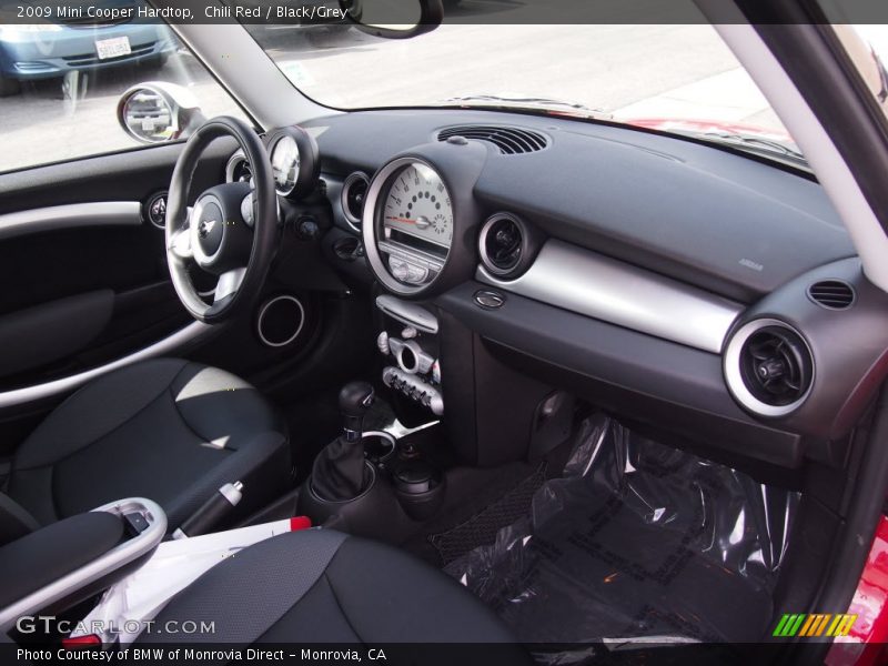 Chili Red / Black/Grey 2009 Mini Cooper Hardtop