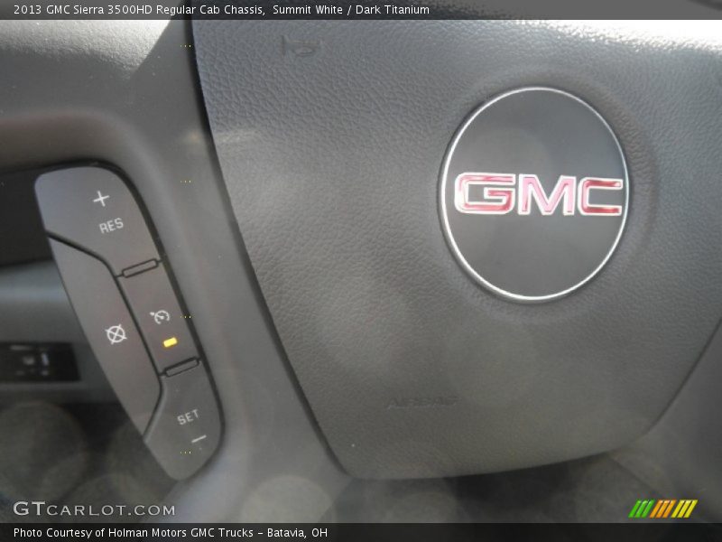 Summit White / Dark Titanium 2013 GMC Sierra 3500HD Regular Cab Chassis