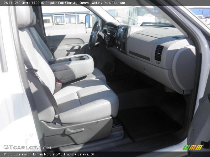 Summit White / Dark Titanium 2013 GMC Sierra 3500HD Regular Cab Chassis