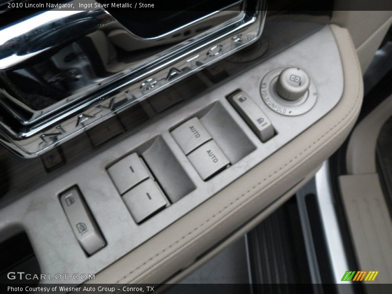 Ingot Silver Metallic / Stone 2010 Lincoln Navigator