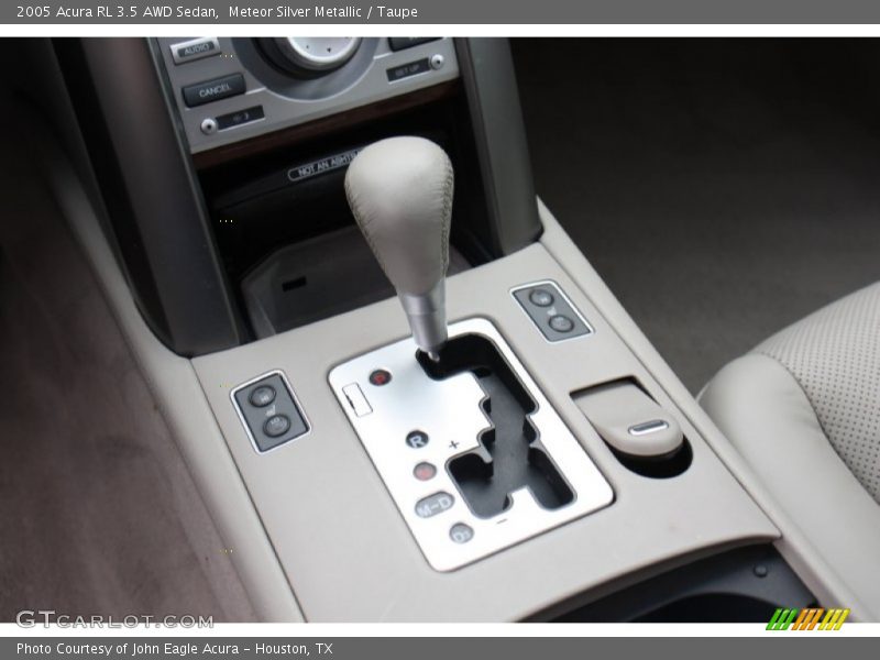  2005 RL 3.5 AWD Sedan 5 Speed Automatic Shifter