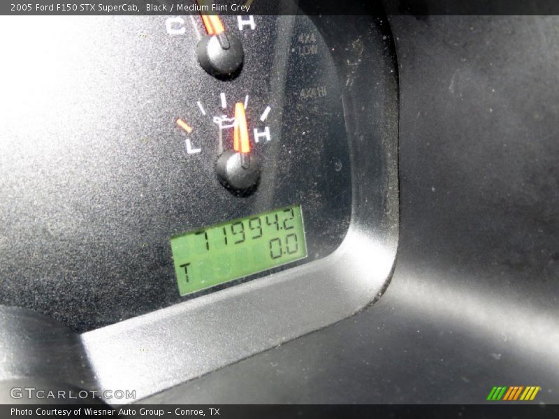 Black / Medium Flint Grey 2005 Ford F150 STX SuperCab
