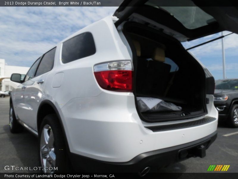 Bright White / Black/Tan 2013 Dodge Durango Citadel