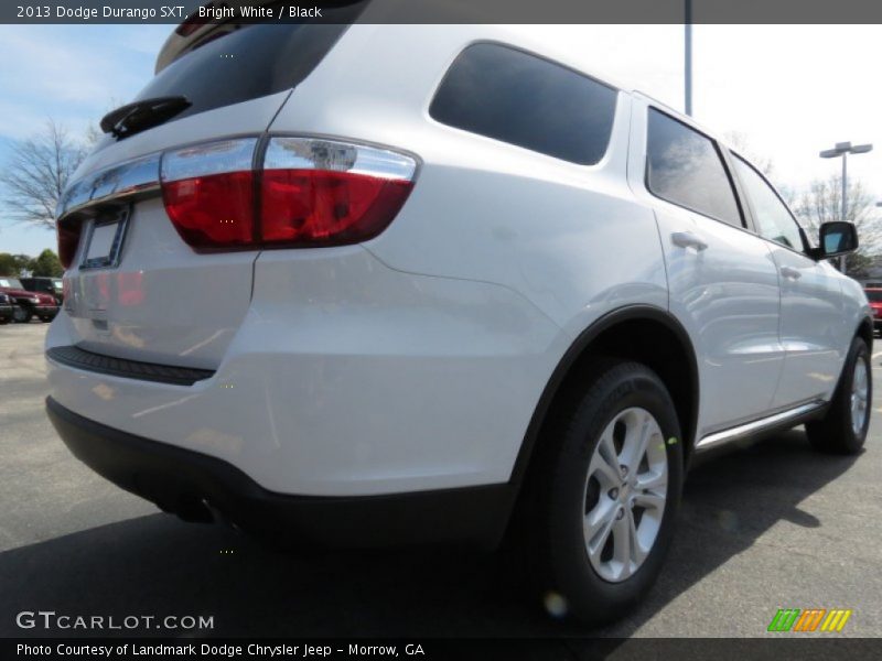 Bright White / Black 2013 Dodge Durango SXT