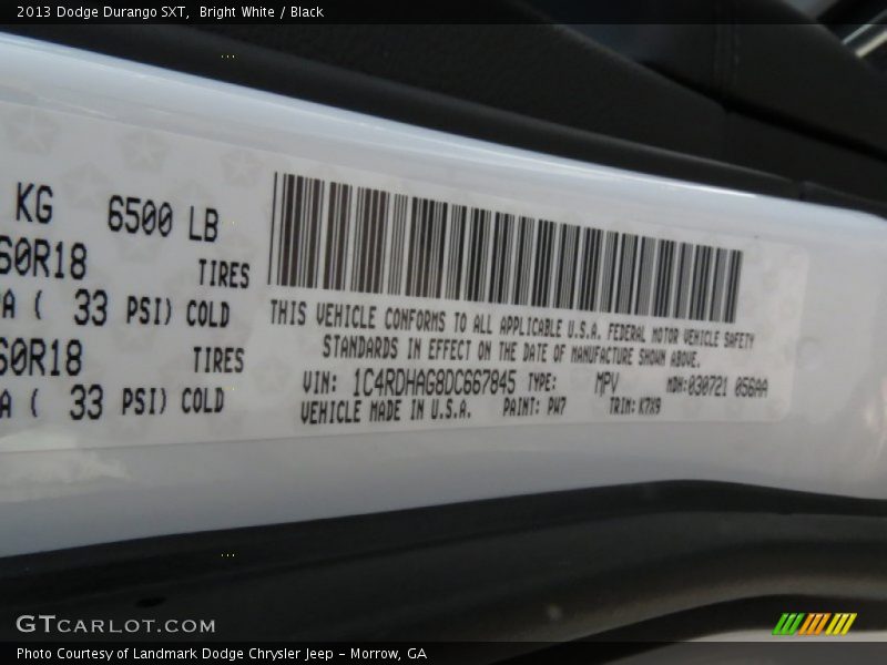 Bright White / Black 2013 Dodge Durango SXT