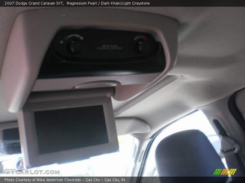 Magnesium Pearl / Dark Khaki/Light Graystone 2007 Dodge Grand Caravan SXT